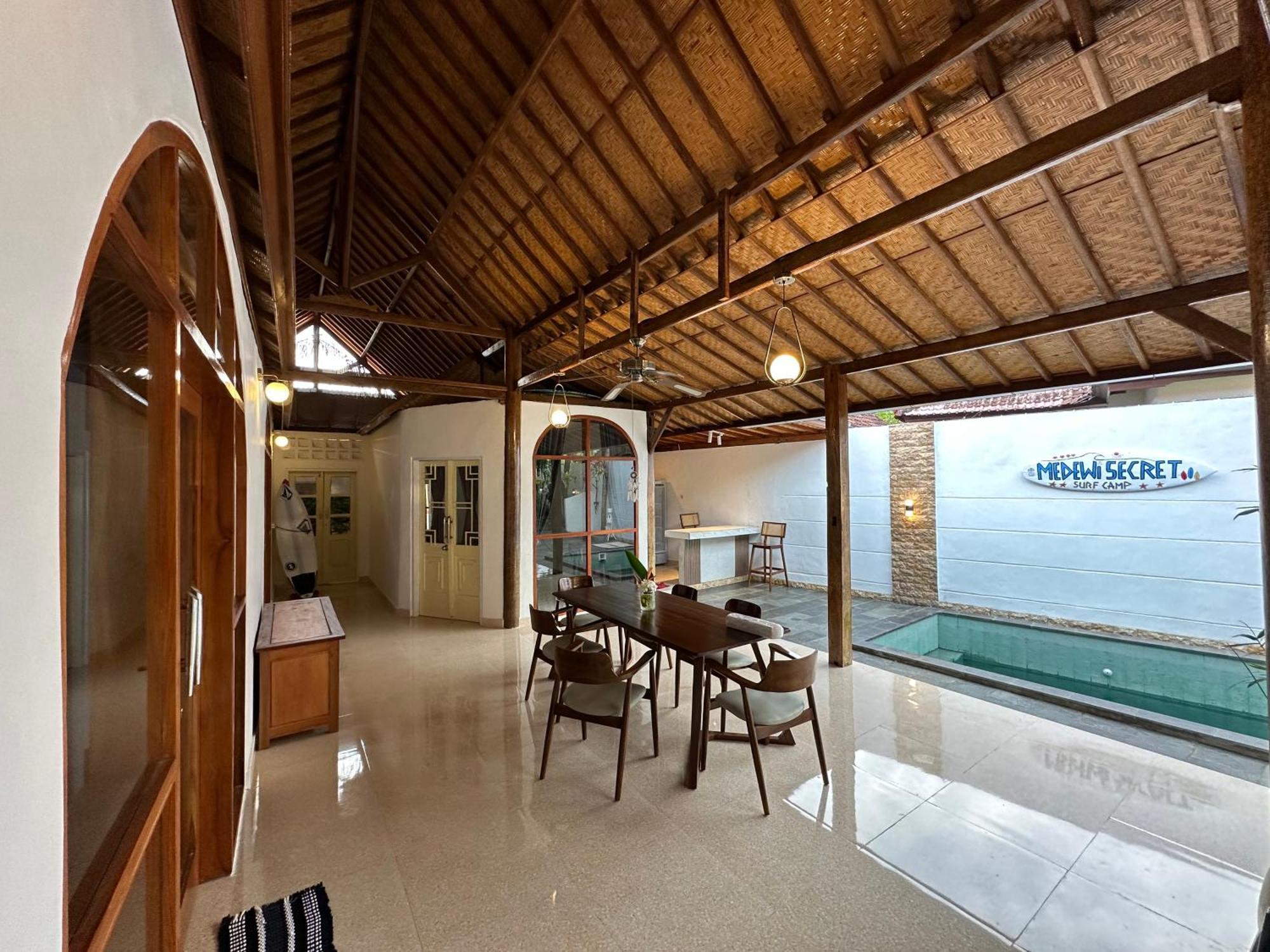 Hotel Medewi Secret Surfcamp Pulukan Exterior foto